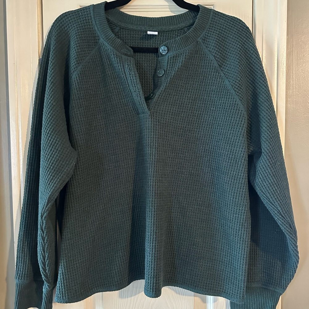 Old Navy waffle button up Size XL